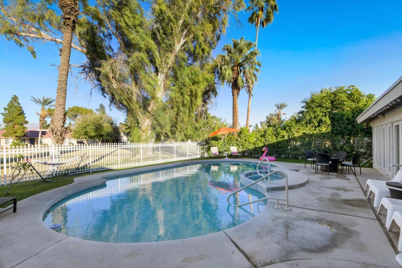 Desert Pool House: Sun, Swim, Sip & Stay Indio Esterno foto