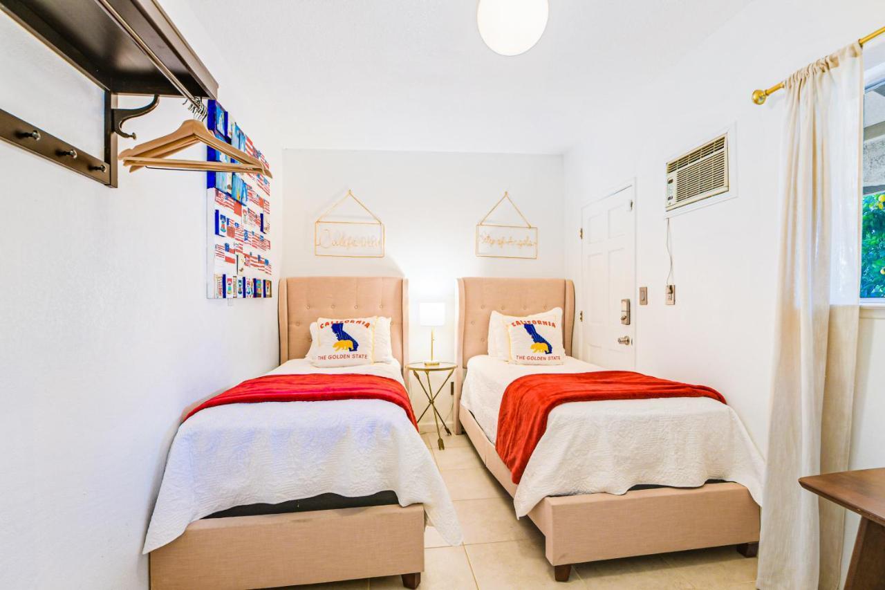 Desert Pool House: Sun, Swim, Sip & Stay Indio Esterno foto